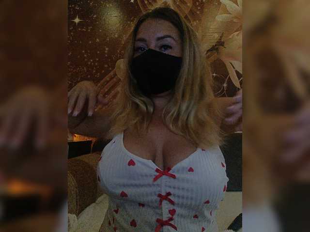 Kimmmmis live cam on BongaCams