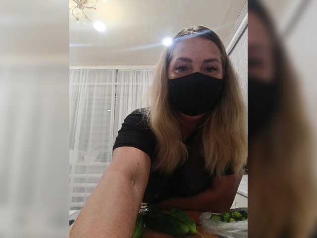 Kimmmmis live webcam show