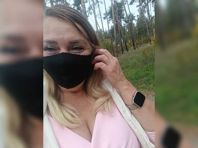 Kimmmmis, live now on BongaCams
