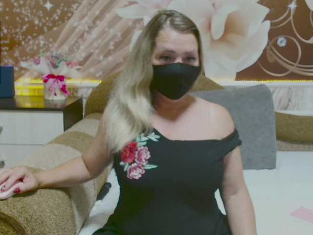 Kimmmmis live cam on BongaCams