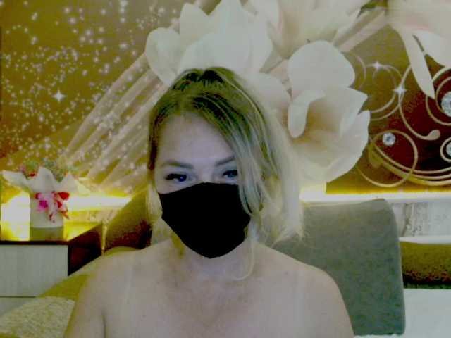 Kimmmmis live cam on BongaCams