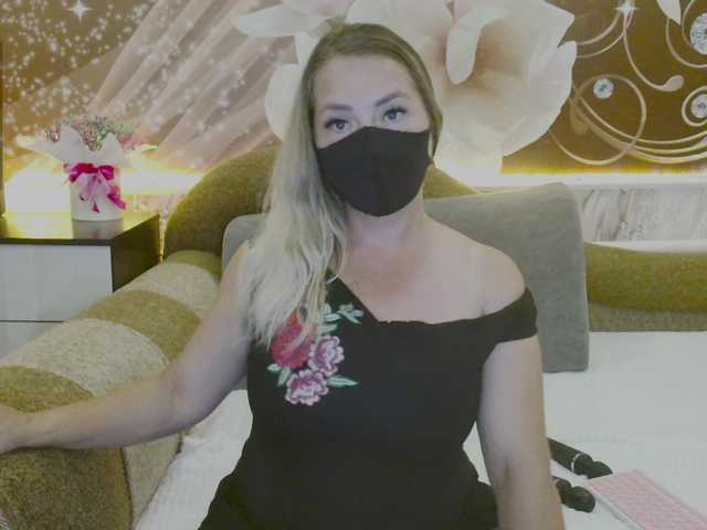 Kimmmmis live cam on BongaCams