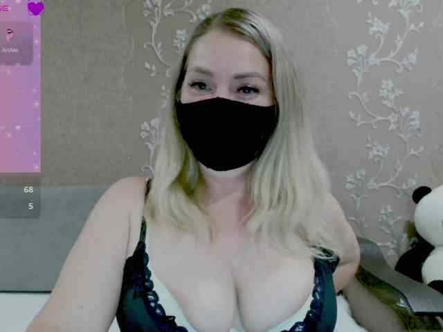 Model: Kimmmmis