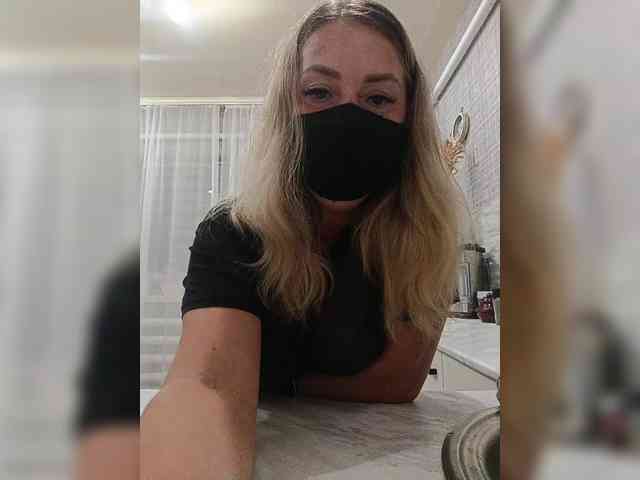 Kimmmmis Live Webcam on BongaCams