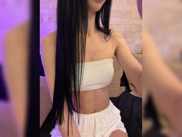 le modèle OhHoney est en webcam porno dans un show sur le site bongacams, il possède les tags suivants: White/Caucasian,Brunette,Shaved