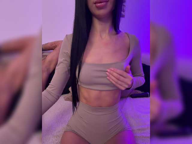 Honeycouple live cam on BongaCams