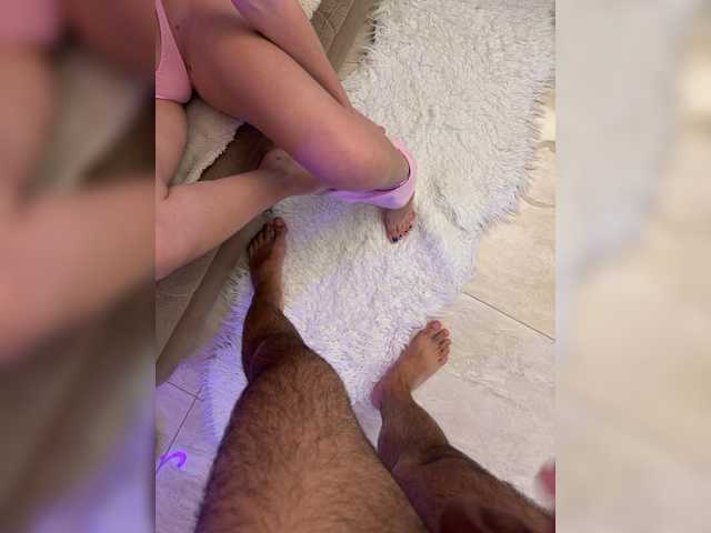 Honeycouple's BongaCams show and profile