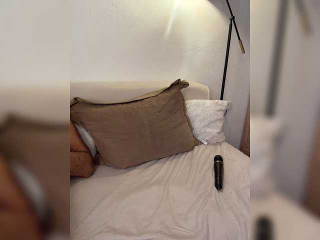 le modèle OhHoney est en webcam porno dans un show sur le site bongacams, il possède les tags suivants: White/Caucasian,Brunette,Shaved