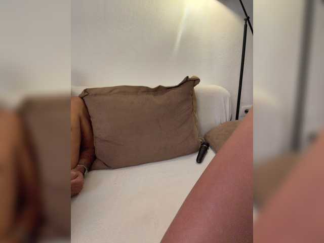 Honeycouple live cam on BongaCams