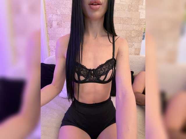 Honeycouple's BongaCams show and profile