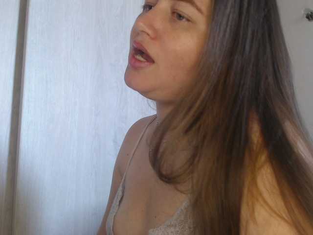 fisting-roxy live cam on BongaCams