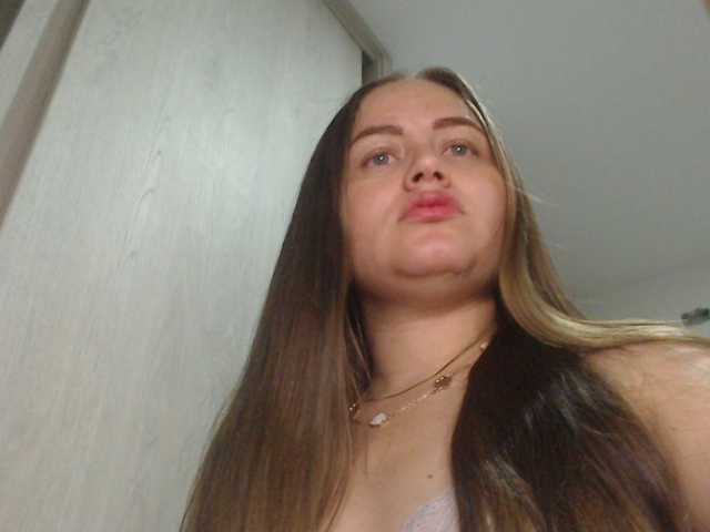 fisting-roxy live cam on BongaCams
