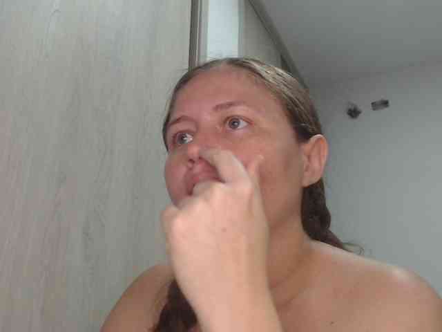 Modelo: roxy-fisting