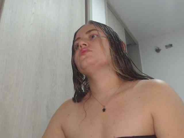 roxy-fisting webcam