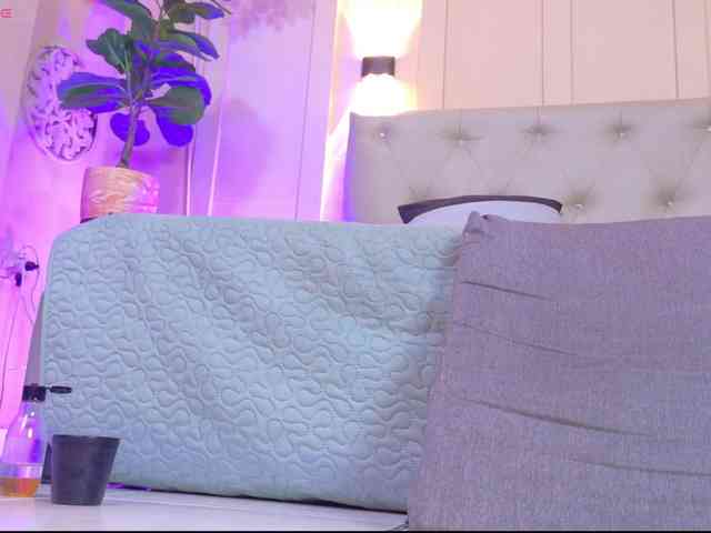 sofia-ebony webcam