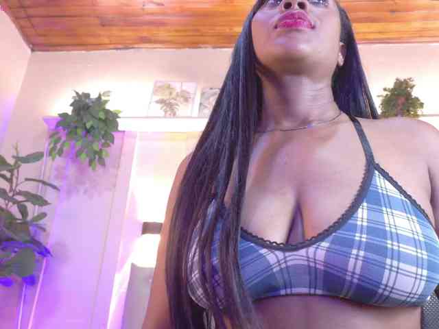 sofia-ebony webcam