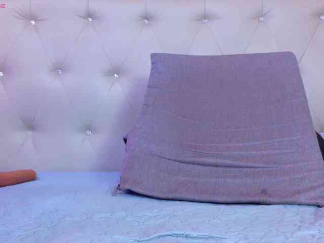 sofia-ebony webcam