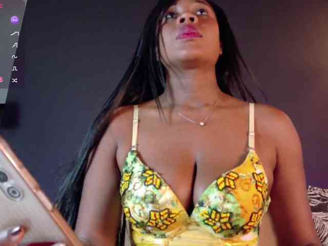 sofia-ebony webcam