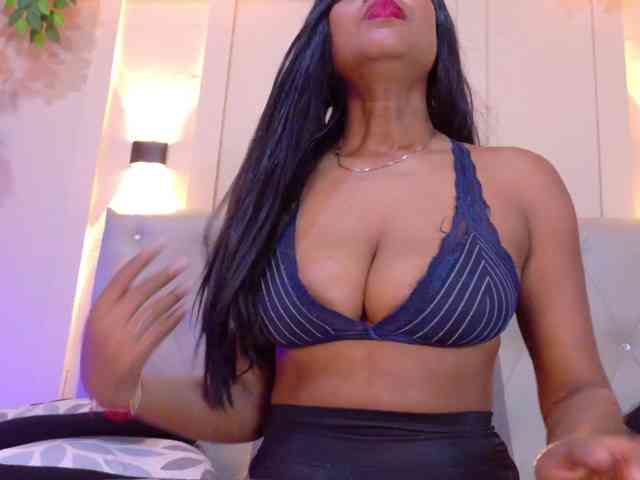 sofia-ebony webcam