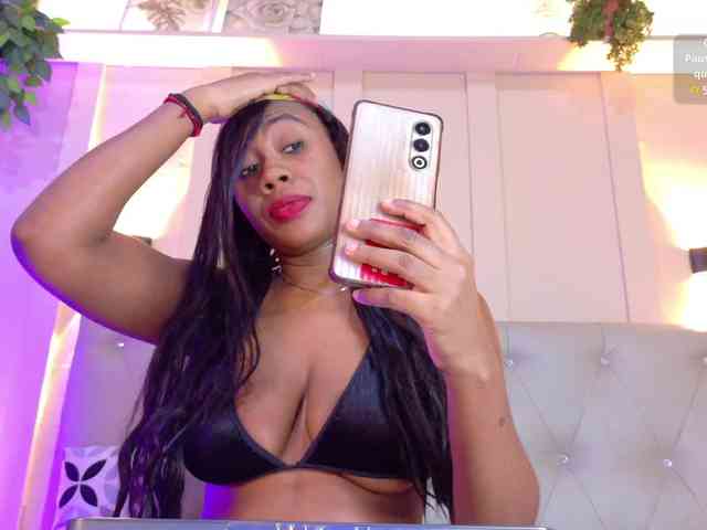 sofia-ebony webcam