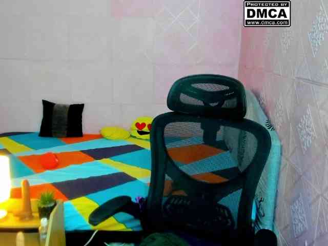 nickie01 Sex Cam Show