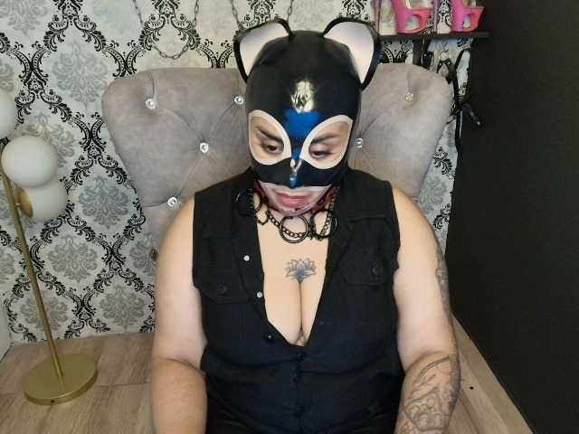 celeste04 live cam on BongaCams