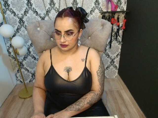 celeste04 live cam on BongaCams