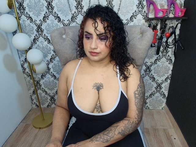 celeste04 live cam on BongaCams