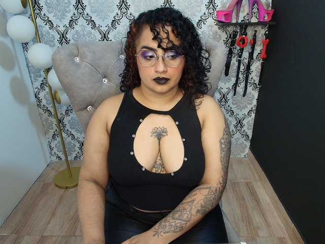 celeste04 live cam on BongaCams
