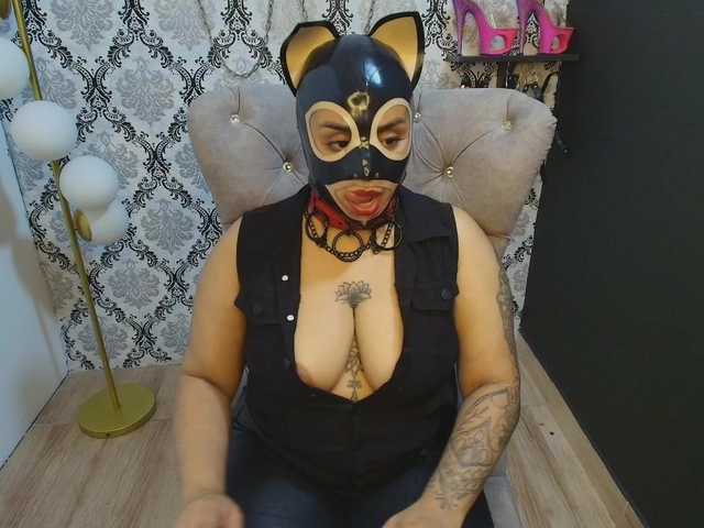 celeste04 live cam on BongaCams