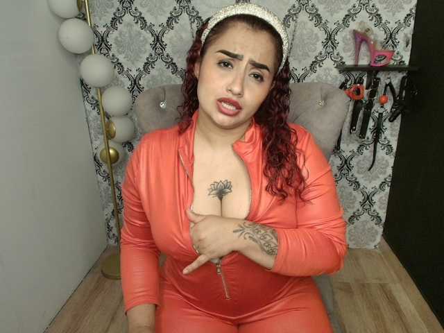 celeste04 live cam on BongaCams
