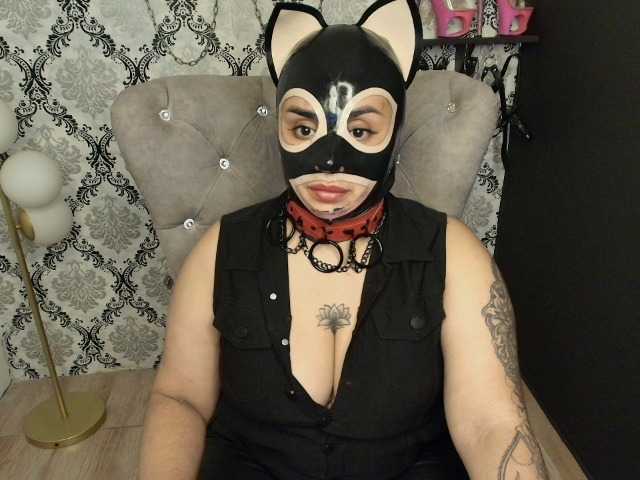 celeste04 live cam on BongaCams