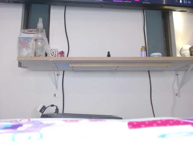 meli-jones69 live cam on BongaCams