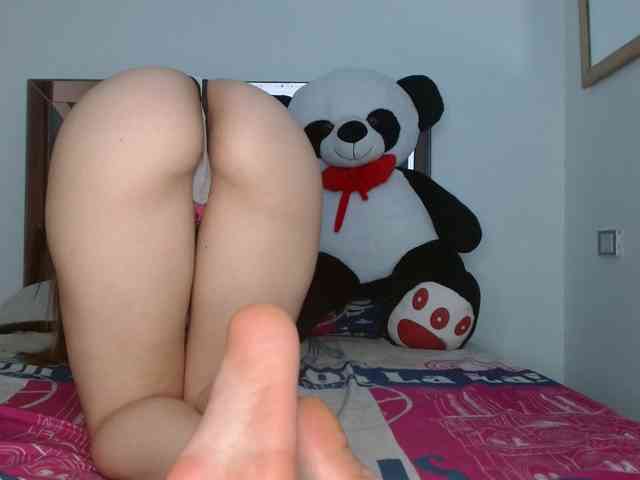 meli-jones69 Live Webcam on BongaCams