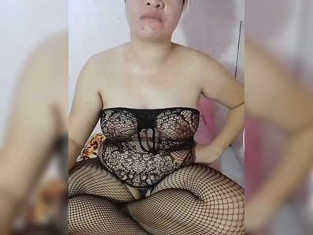 Gwenn live cam preview