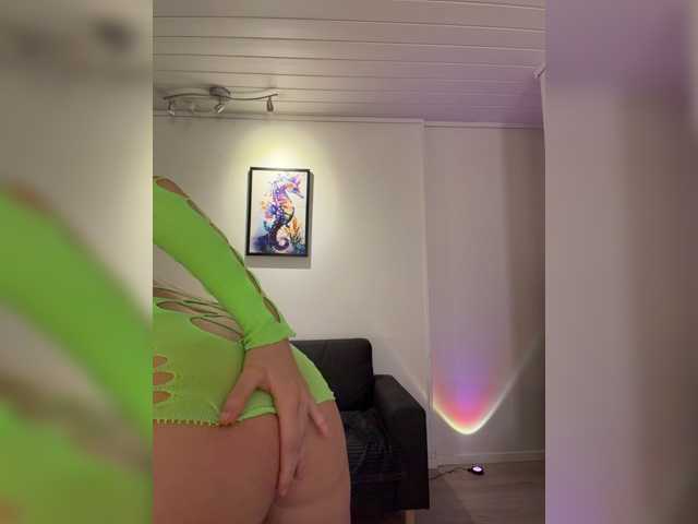 IvyMeliss webcam