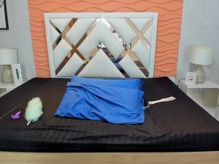 LauraRiley Porn Show