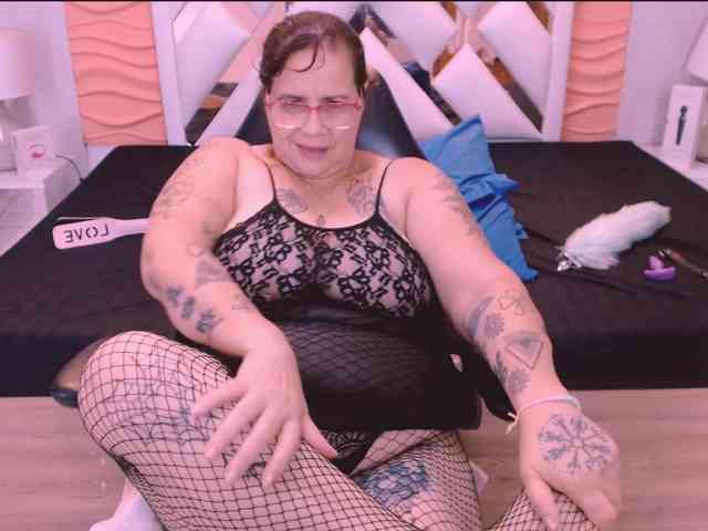 LauraRiley webcam