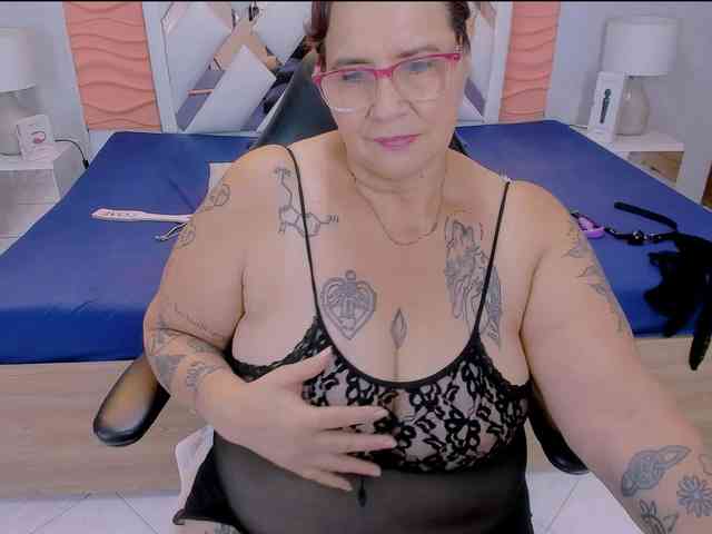 LauraRiley webcam