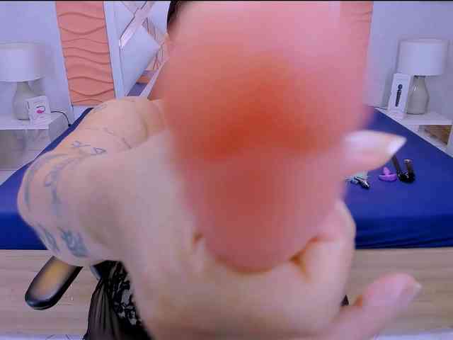 LauraRiley webcam