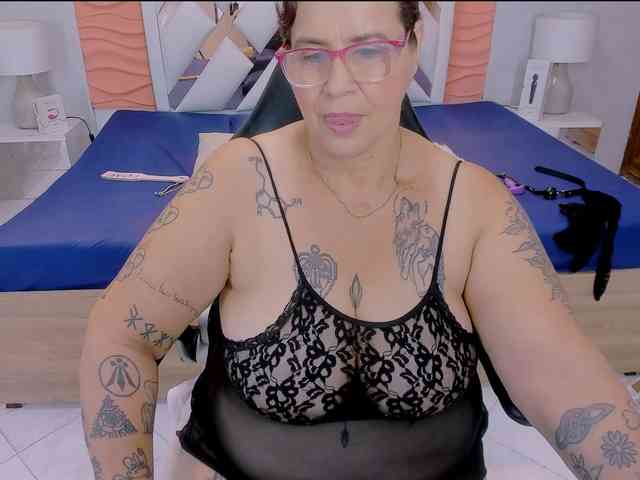 LauraRiley webcam