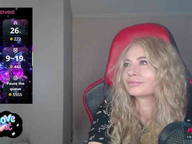 -cinamonn-'s cam show statistics and live stream