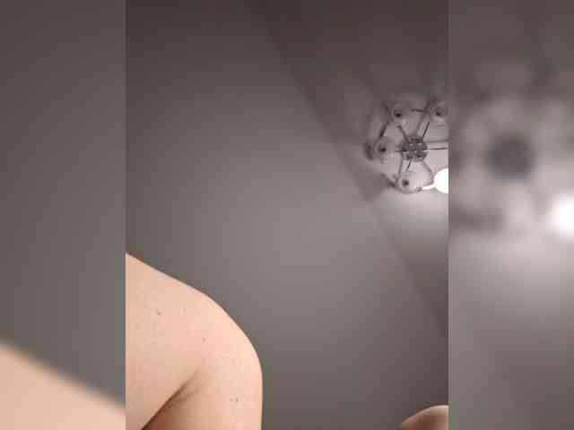 VyshlaZaVinom webcam