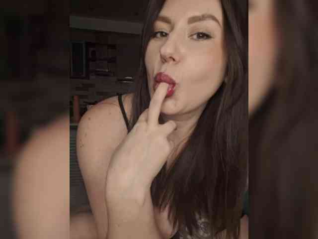 VyshlaZaVinom webcam