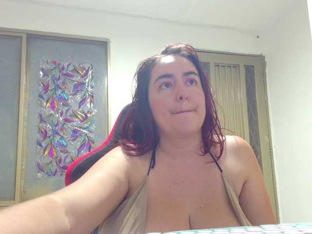 rosahills live cam on BongaCams