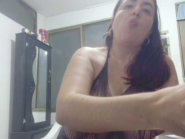 rosahills live cam on BongaCams