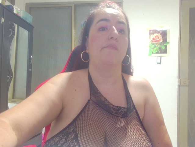 rosahills live cam on BongaCams
