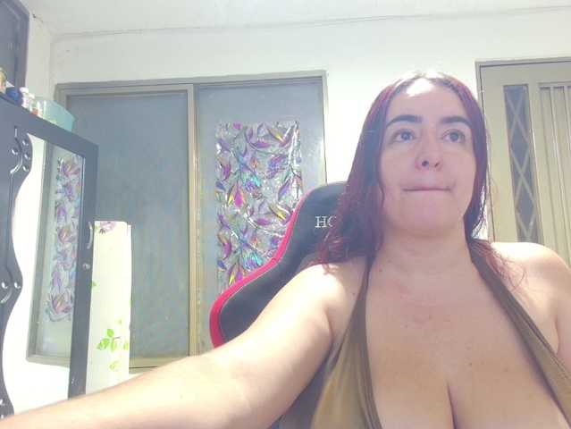 rosahills, en vivo ahora en BongaCams