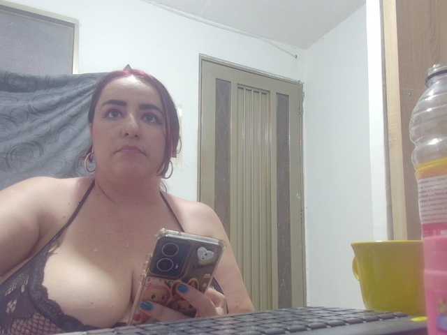 rosahills live cam on BongaCams