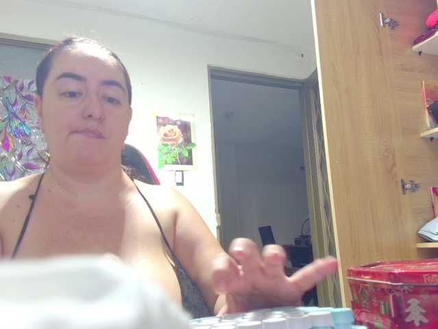 rosahills, en vivo ahora en BongaCams